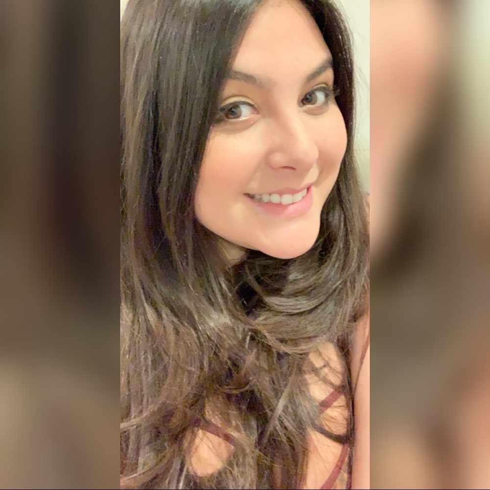 Meet your Posher, Danielle